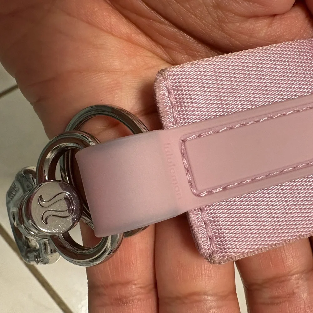 Lululemon Keychain - Picture 5 of 6